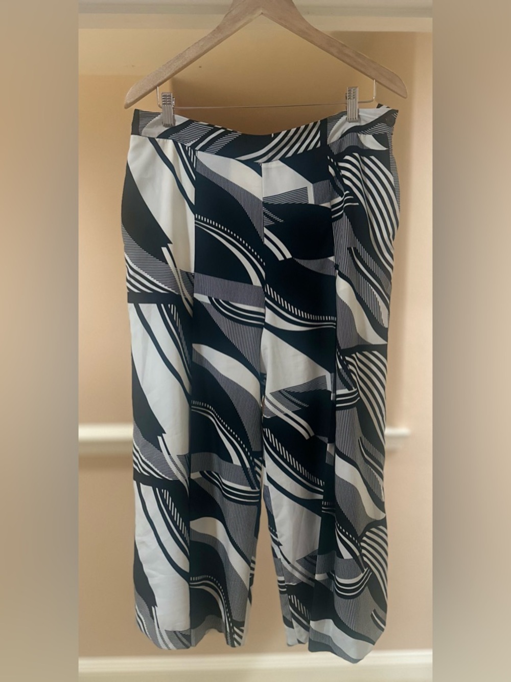 Women’s Lauren Ralph Lauren Dressy Career Wear Black White Print Culottes Sz 10.